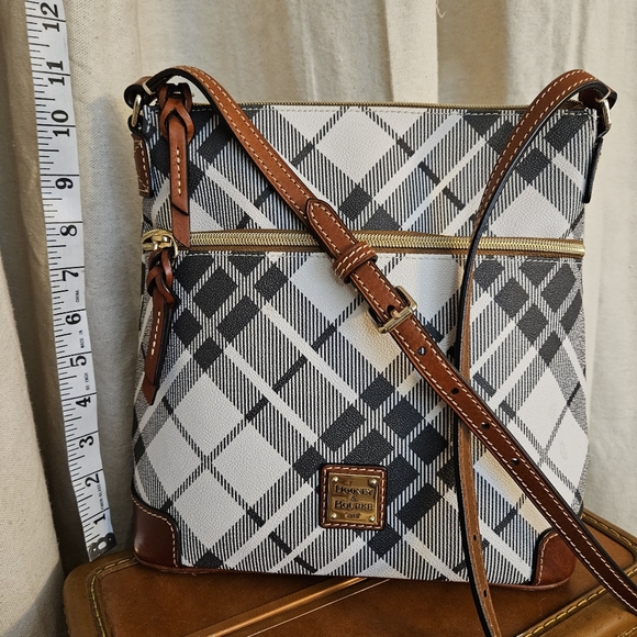 Dooney & Bourke Bags Dooney Bourke Grey Pebble Grain Crossbody